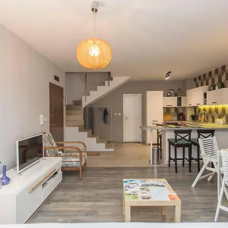 Parkcenter Modern Vintage Apartment アパート ブルガス